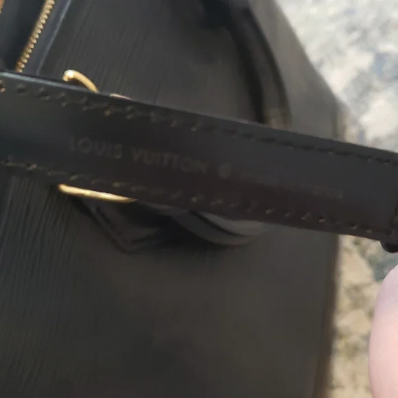 Louis Vuitton epi black alma - Picture 13 of 16